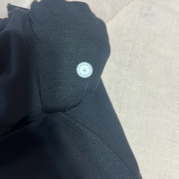 Lululemon leggings size 4 22” inseam inch cropped black align material - Picture 6 of 7